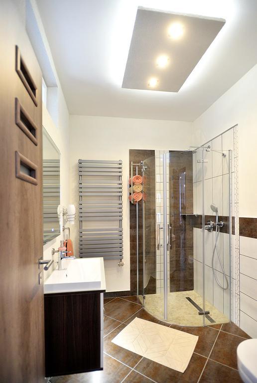 Nobilis Apartman Егер Екстериор снимка